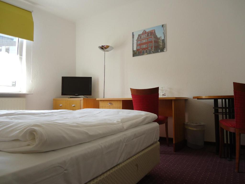 Hotel Schweizer Hof Halle  ภายนอก รูปภาพ