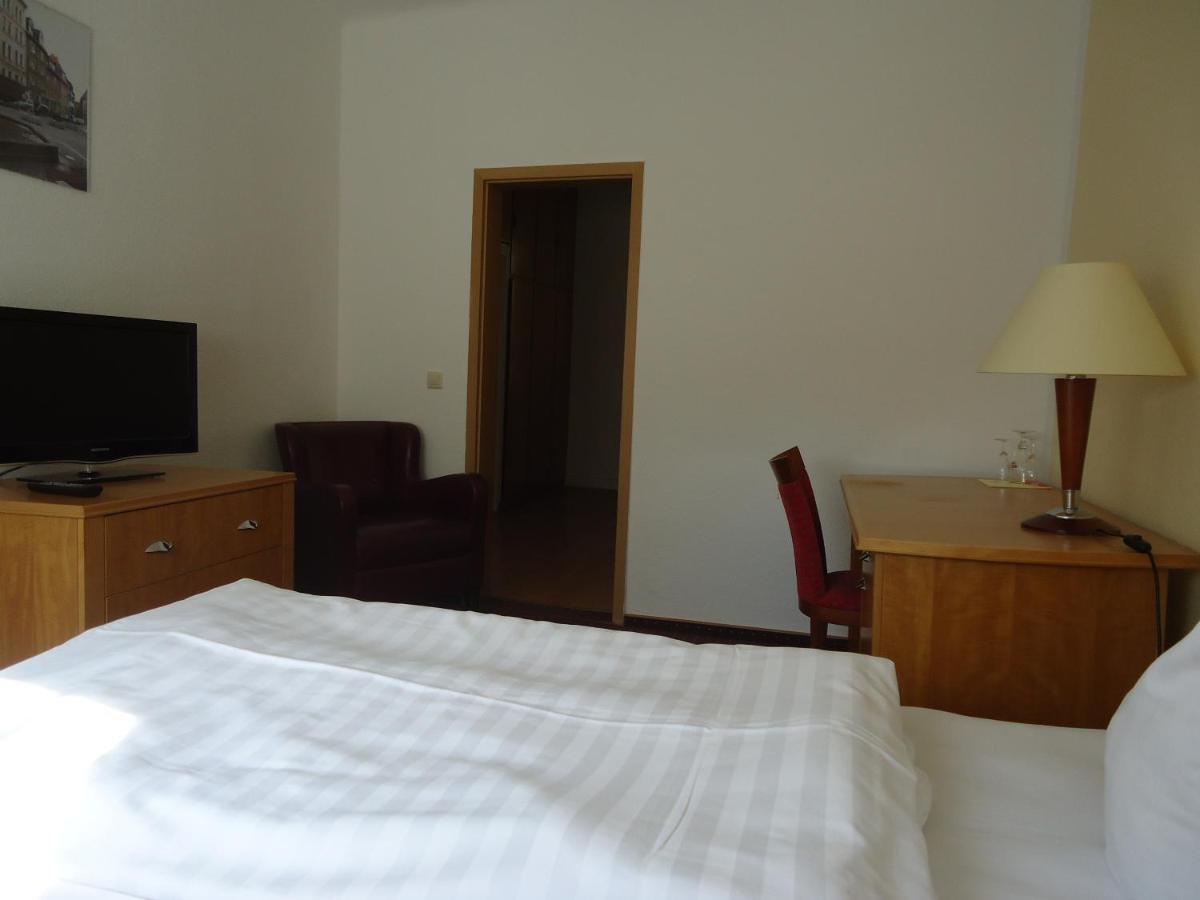 Hotel Schweizer Hof Halle  ภายนอก รูปภาพ